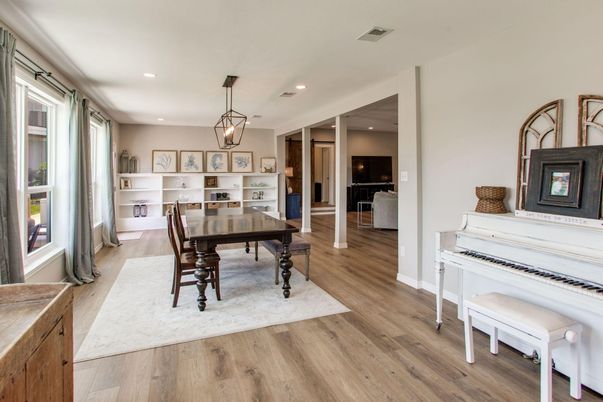 Dining room, Interior, Pendant Lights, Piano, Recessed Lighting, Wood Texture Flooring