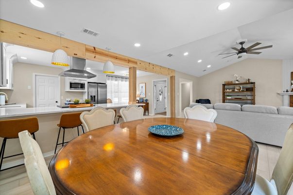 Dining room, Interior, Kitchen, Pendant Lights, Recessed Lighting, Stainless Steel Appliances