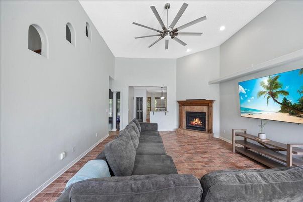 Fireplace, Interior, Living room, Recessed Lighting