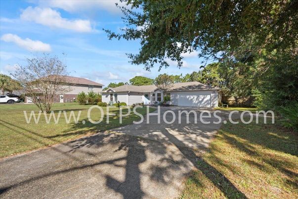 Backyard, Detached Garage, Exterior