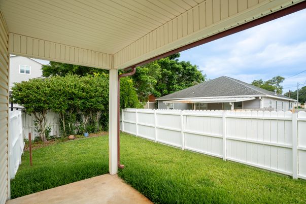 Backyard, Exterior