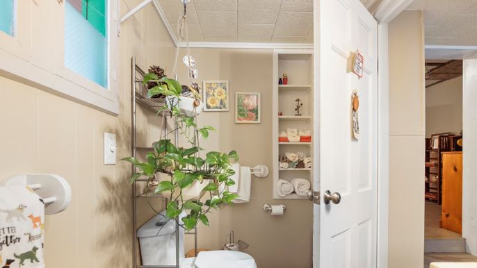 Bathroom, Interior