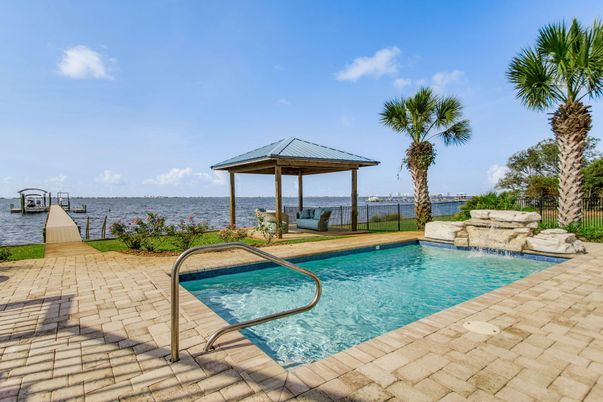 Exterior, Pool, Water