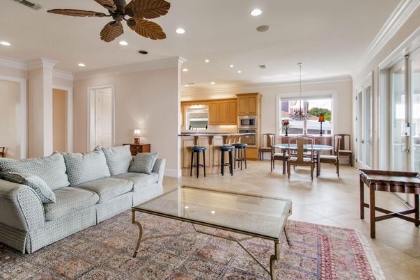 Dining room, Interior, Kitchen, Living room, Pendant Lights, Recessed Lighting, Stainless Steel Appliances