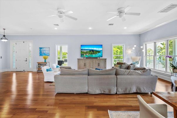 Interior, Living room, Pendant Lights, Recessed Lighting, Wood Texture Flooring