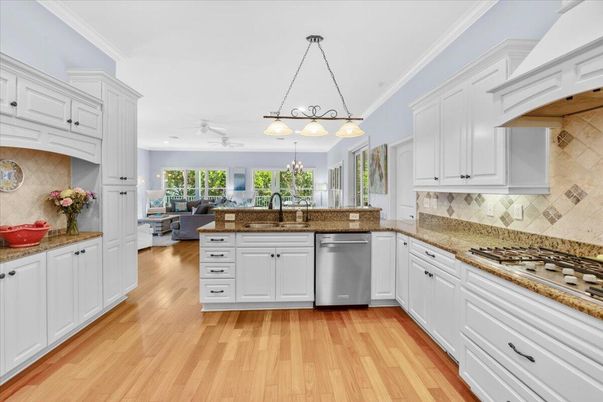 Chandelier, Interior, Kitchen, Living room, Pendant Lights, Recessed Lighting, Wood Texture Flooring