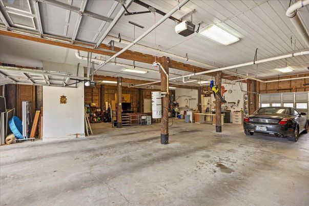 Garage, Interior