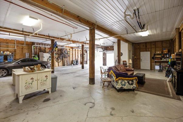 Garage, Interior, Wooden Walls