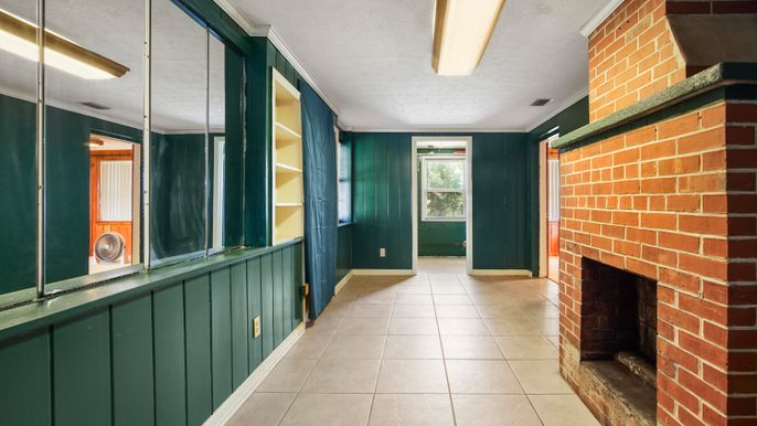 Fireplace, Interior, Recessed Lighting