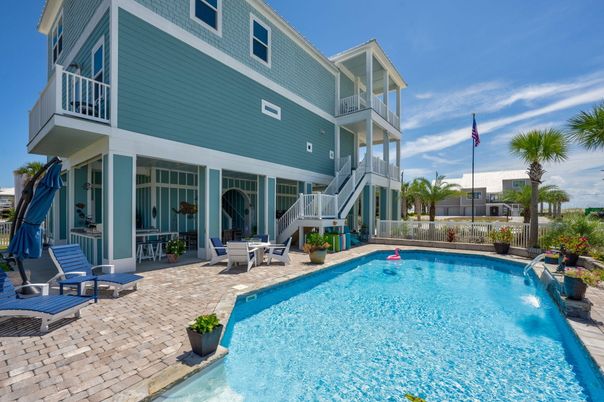 Exterior, Pool