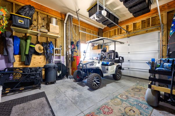 Garage, Interior