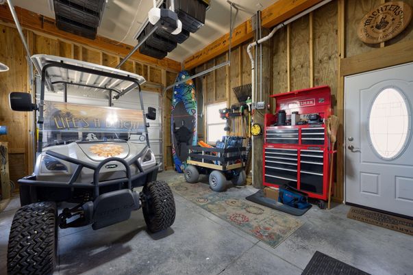 Garage, Interior, Wooden Walls