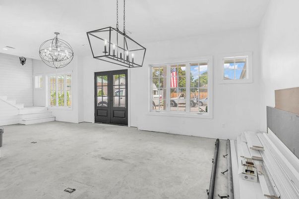 Chandelier, Empty room, Interior, Pendant Lights