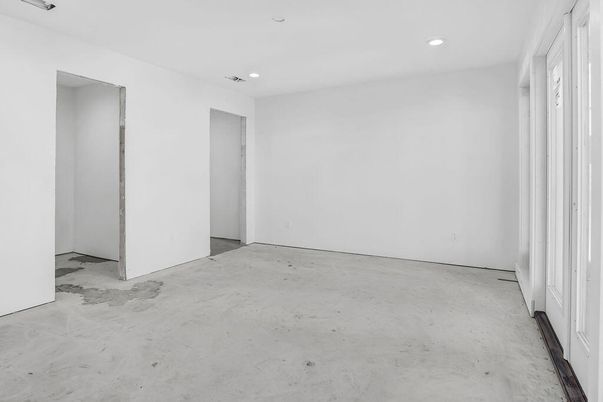 Empty room, Interior, Recessed Lighting