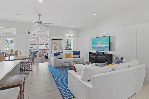 Dining room, Interior, Living room, Recessed Lighting, Water