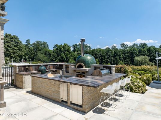 Exterior, Fireplace
