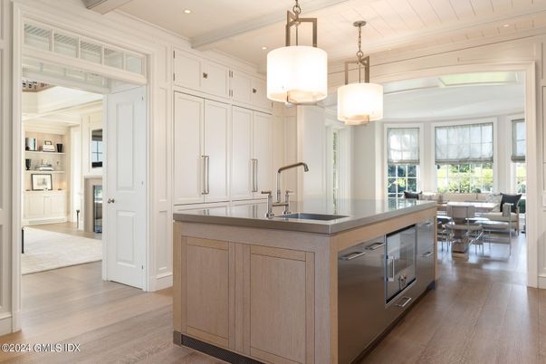 Dining room, Interior, Kitchen, Pendant Lights, Recessed Lighting, Wood Texture Flooring