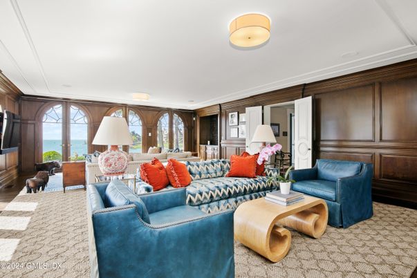 Interior, Living room, Water