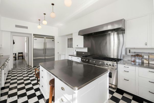 Interior, Kitchen, Pendant Lights, Stainless Steel Appliances