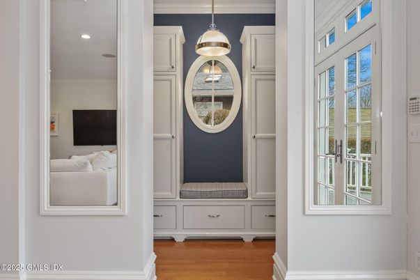 Interior, Pendant Lights, Recessed Lighting, Wood Texture Flooring