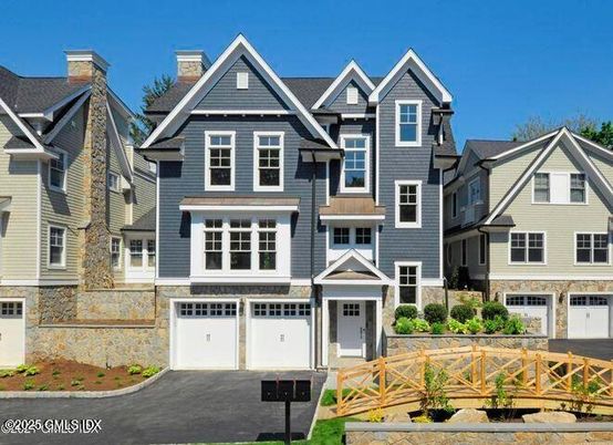 Attached, Exterior, Facade, Rowhouse