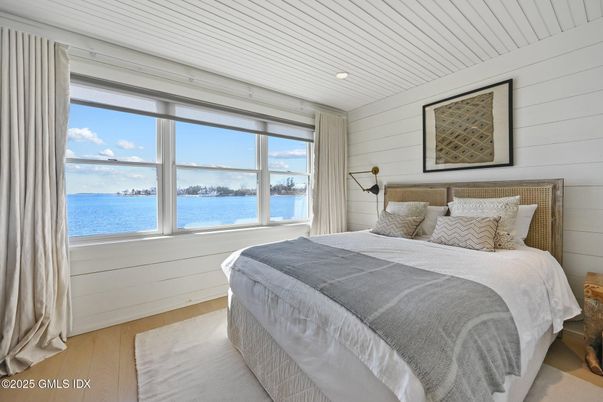 Bedroom, Interior, Recessed Lighting, Water, Wood Texture Flooring
