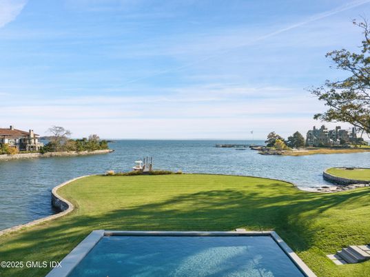 Exterior, Pool, Water