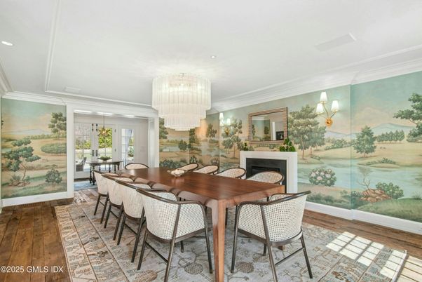 Chandelier, Dining room, Fireplace, Interior, Recessed Lighting, Wood Texture Flooring