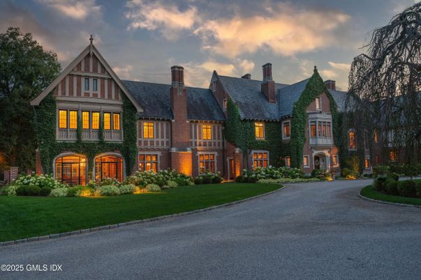 Backyard, Exterior, Facade, Brick Facade, Tudor Revival