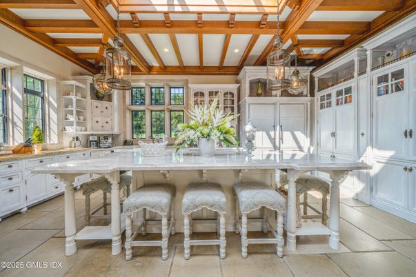 Interior, Kitchen, Pendant Lights, Recessed Lighting, Wooden Beams