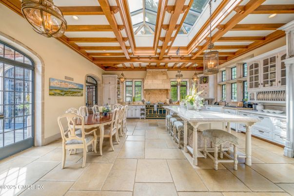 Chandelier, Dining room, Interior, Kitchen, Pendant Lights, Recessed Lighting, Wooden Beams