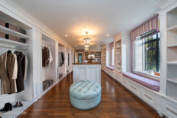 Interior, Recessed Lighting, Walk-in Closets, Wood Texture Flooring