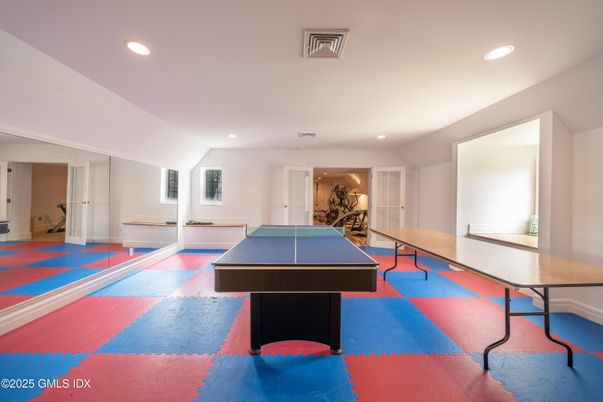 Game Room, Interior, Recessed Lighting