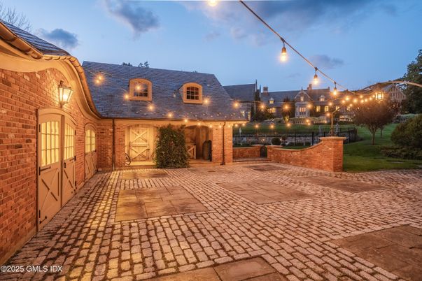 Exterior, Facade, Brick Facade, French Provincial