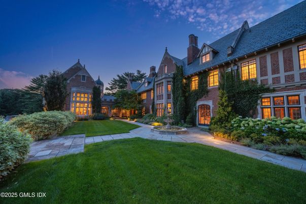 Backyard, Exterior, Facade, Brick Facade, French Provincial