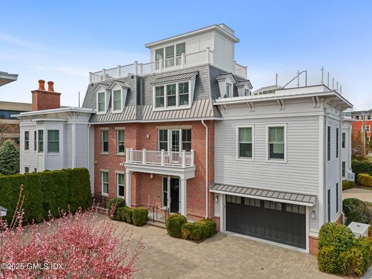 Attached, Exterior, Facade, Brick Facade, Rowhouse