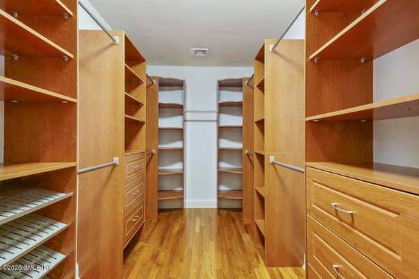 Interior, Walk-in Closets, Wood Texture Flooring