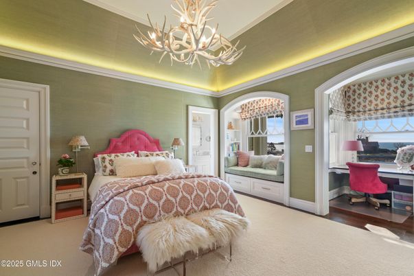 Bedroom, Chandelier, Interior, Water