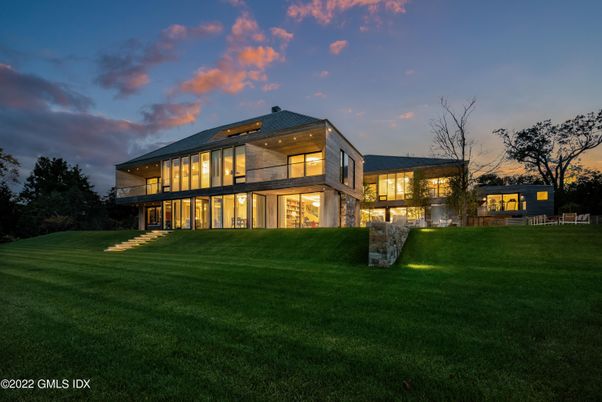 Backyard, Exterior, Facade, Modern
