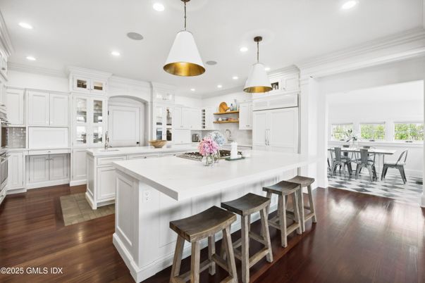 Dining room, Interior, Kitchen, Pendant Lights, Recessed Lighting, Wood Texture Flooring