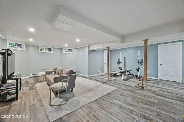 Fitness Equipment, Interior, Recessed Lighting, Wood Texture Flooring