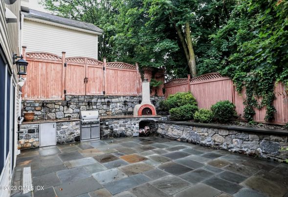 Exterior, Fireplace