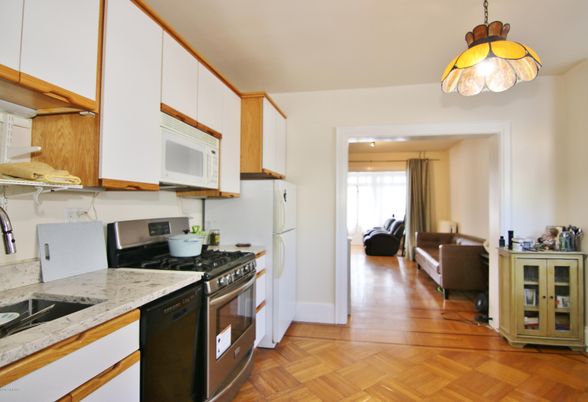 Interior, Kitchen, Pendant Lights, Wood Texture Flooring