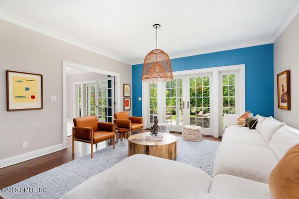 Interior, Living room, Pendant Lights, Wood Texture Flooring