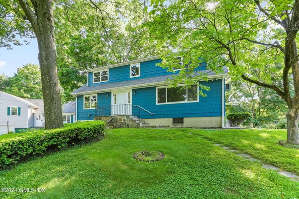 Backyard, Exterior, Facade, American Foursquare