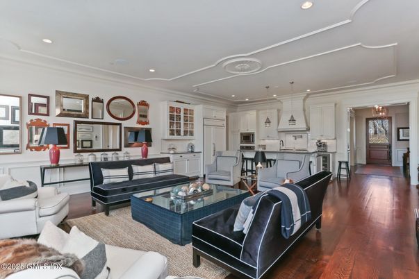Dining room, Interior, Kitchen, Living room, Pendant Lights, Recessed Lighting, Stainless Steel Appliances, Wood Texture Flooring
