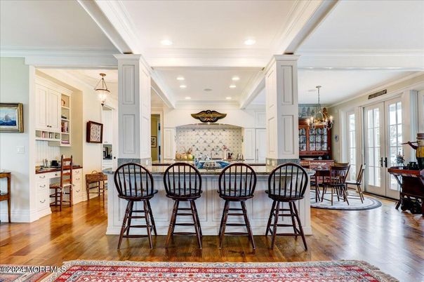 Chandelier, Dining room, Interior, Kitchen, Pendant Lights, Recessed Lighting, Wood Texture Flooring
