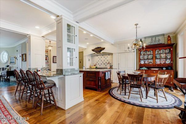 Chandelier, Dining room, Interior, Kitchen, Pendant Lights, Recessed Lighting, Wood Texture Flooring