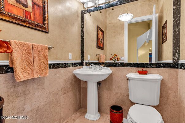 Bathroom, Interior, Pendant Lights
