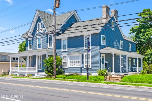 Exterior, Facade, Queen Anne Victorian